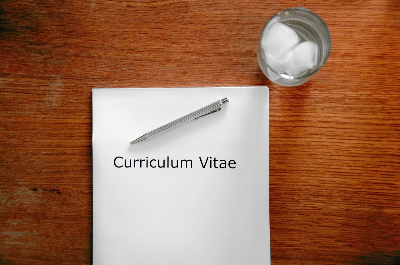 Inside making a complete checklist: notes, examples and checks